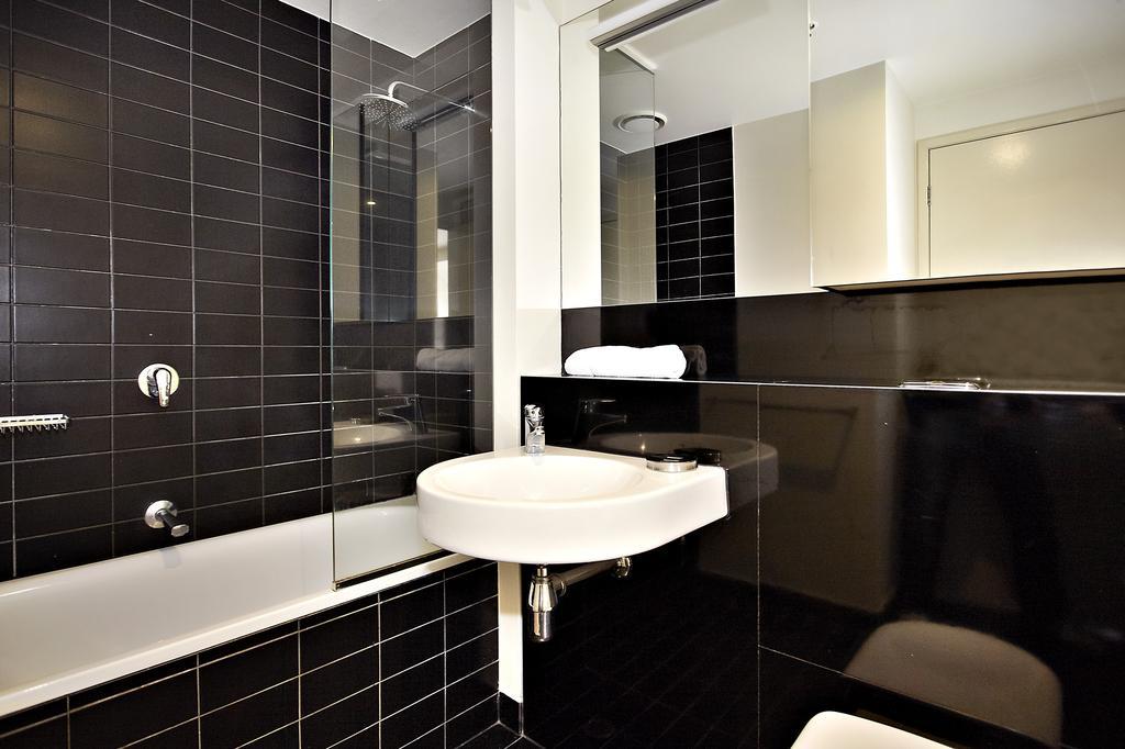 Astra Apartments Мелбърн Стая снимка