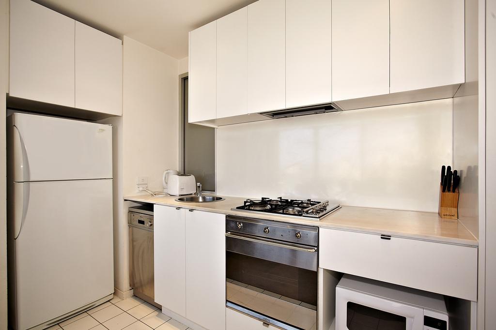 Astra Apartments Мелбърн Стая снимка